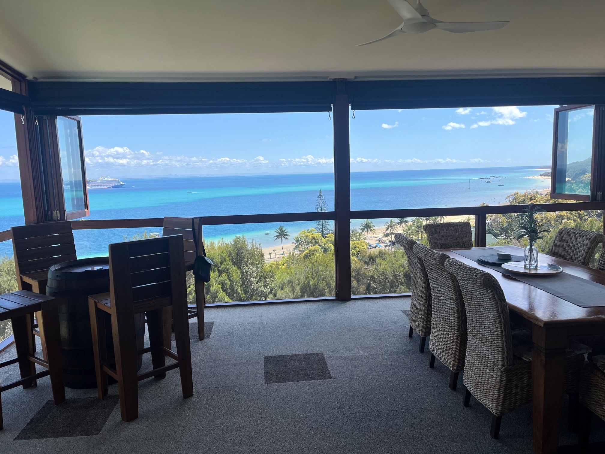 Banyandah Waters Beach House 16 Beach house internal photo (Tangalooma accommodation, Moreton Island beach house holiday accommodation)